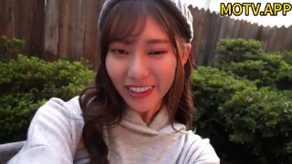 -性感网红美女豆芽姐剧情演绎放学回来的继子偷看父亲和后妈啪啪后趁他出去到后妈房间又操了她,淫荡对白