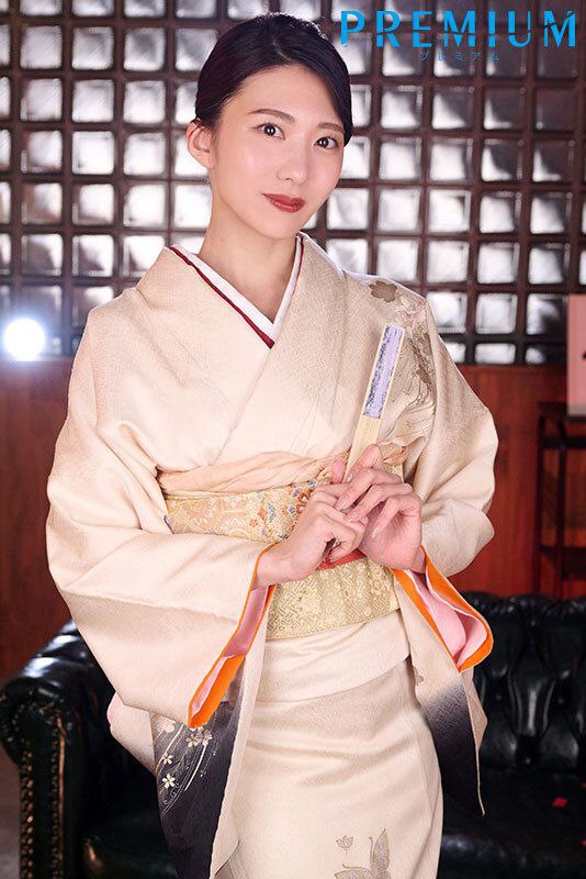 MUDR-233 女子写真部とおじさん指導員 フォトコンテスト受賞の条件は少女の身体。